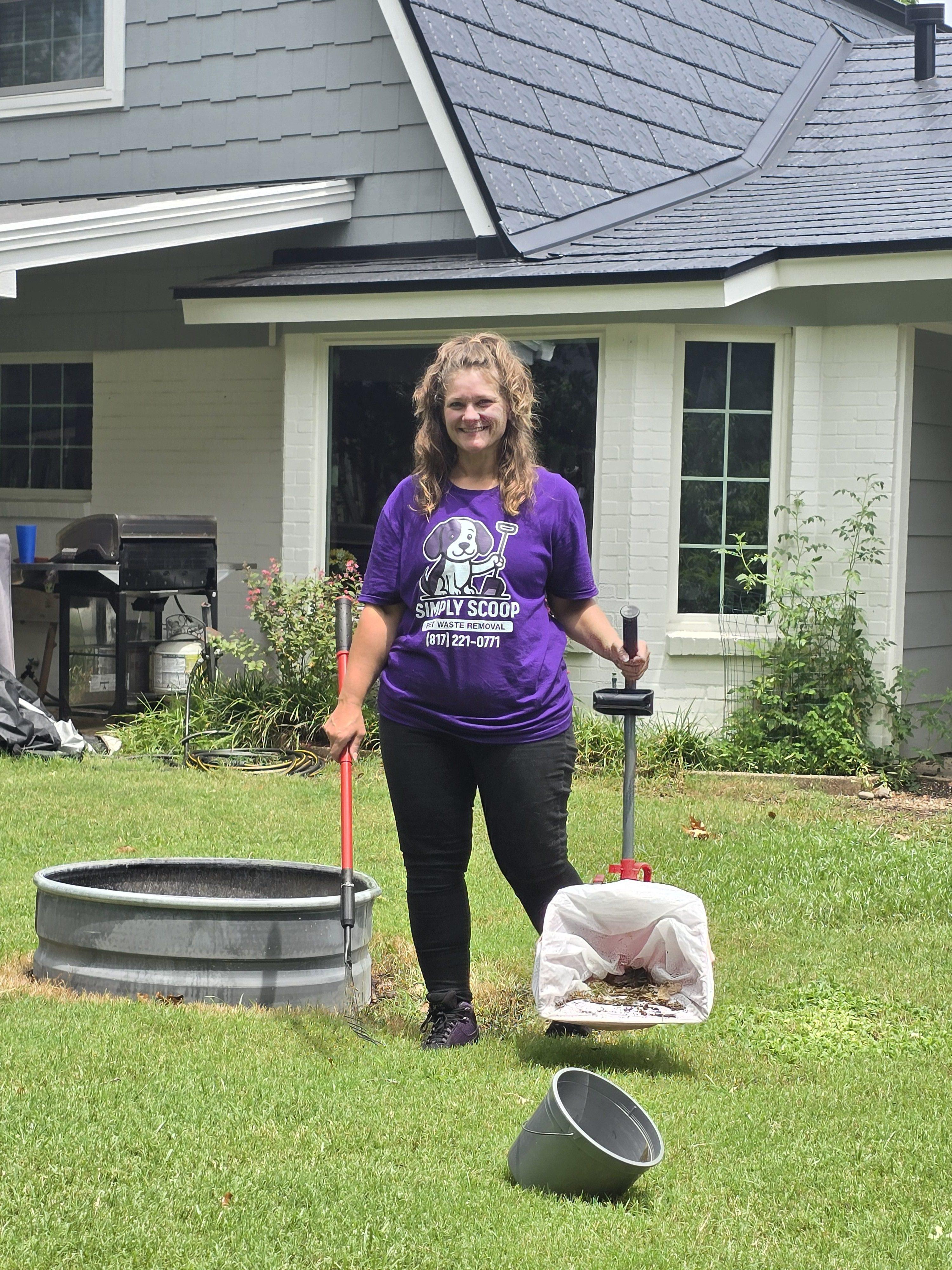 Simply Scoop technician providing pooper scooper service in Cleburne, TX